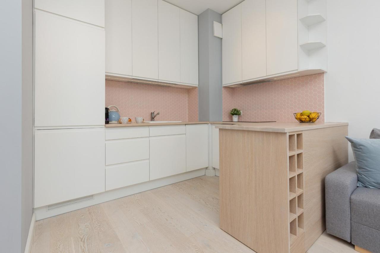 Sarmacka Apartment With Balcony Warsaw Wilanow By Noclegi Renters Екстериор снимка