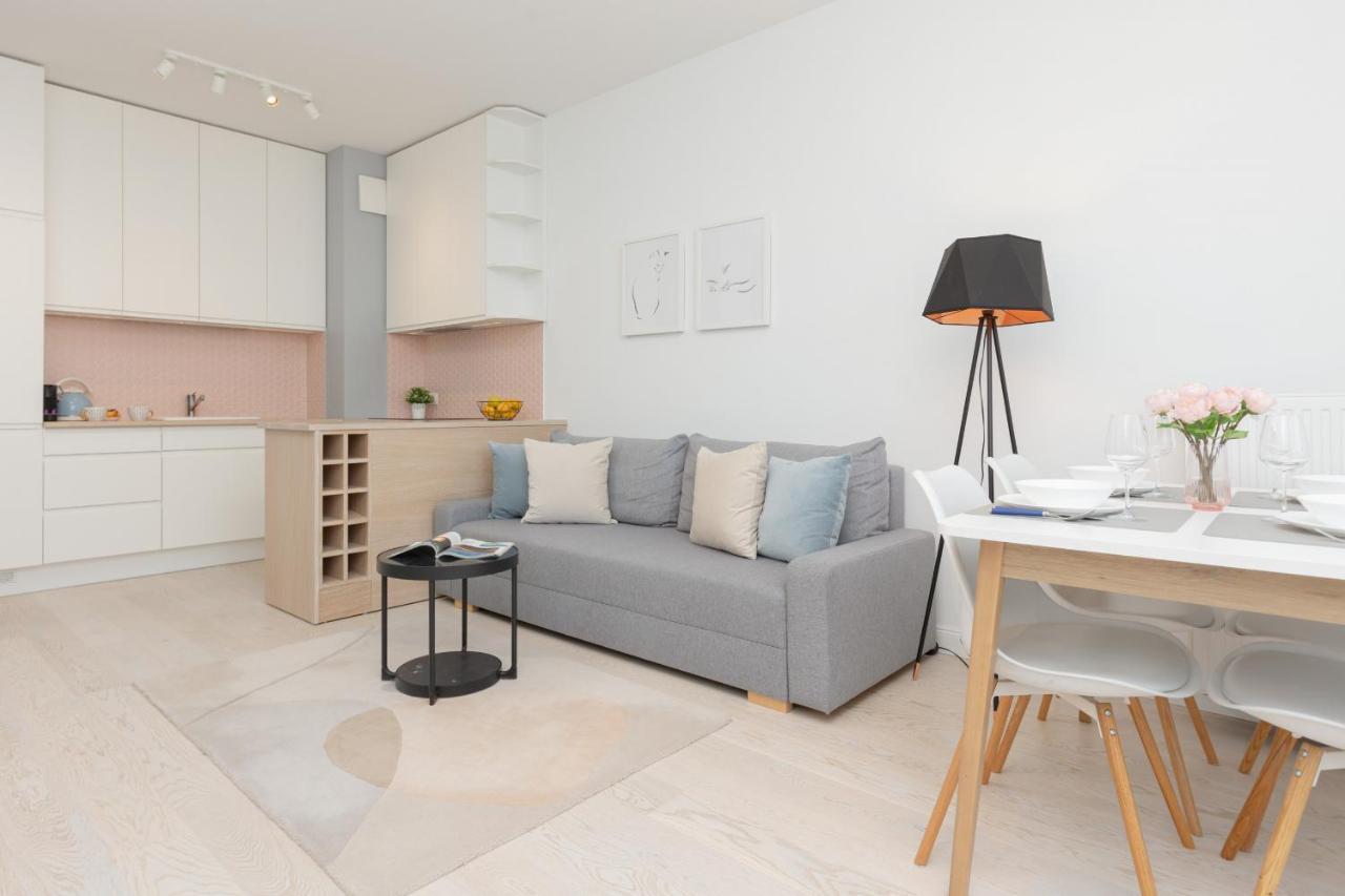 Sarmacka Apartment With Balcony Warsaw Wilanow By Noclegi Renters Екстериор снимка