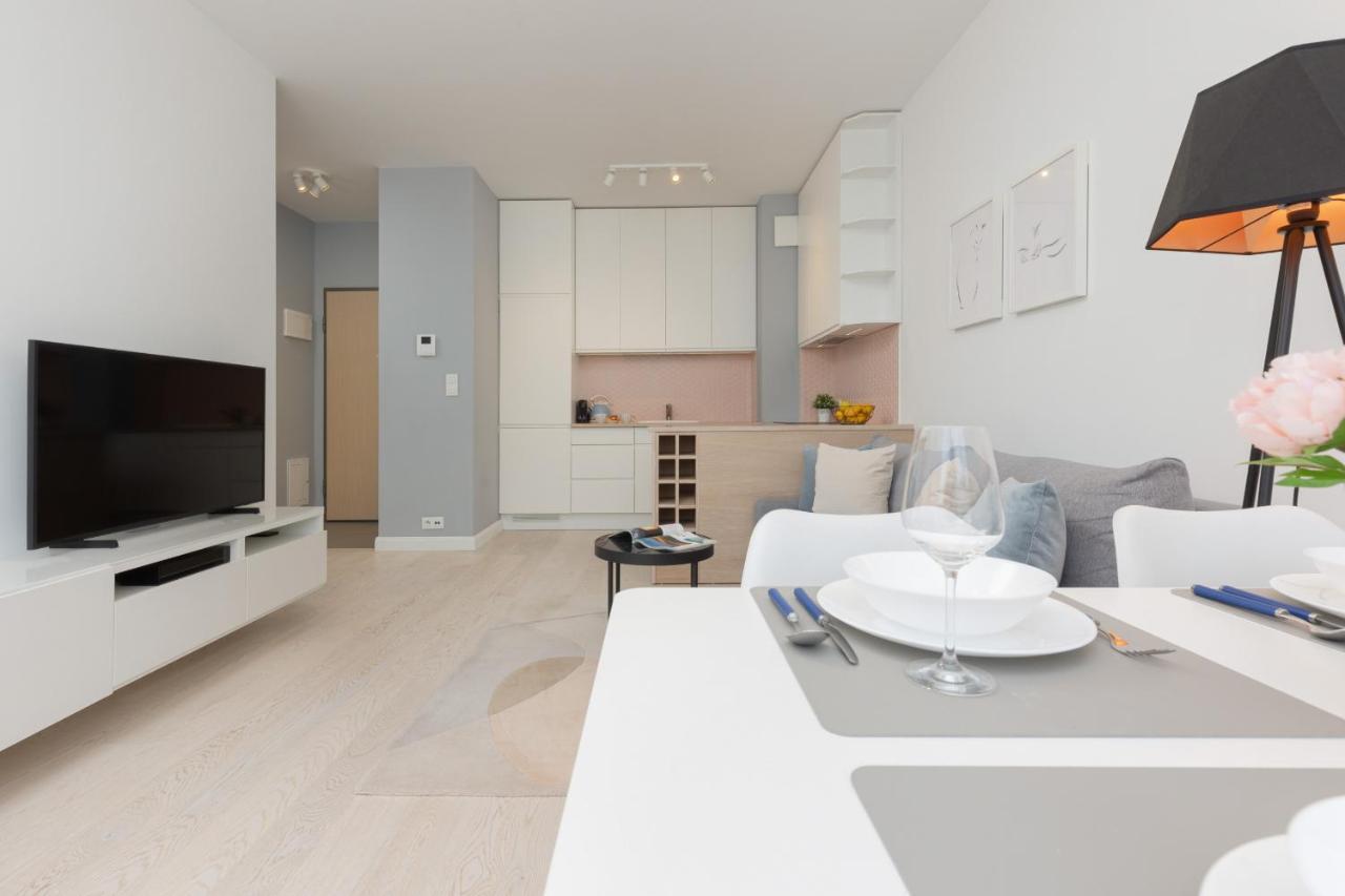 Sarmacka Apartment With Balcony Warsaw Wilanow By Noclegi Renters Екстериор снимка