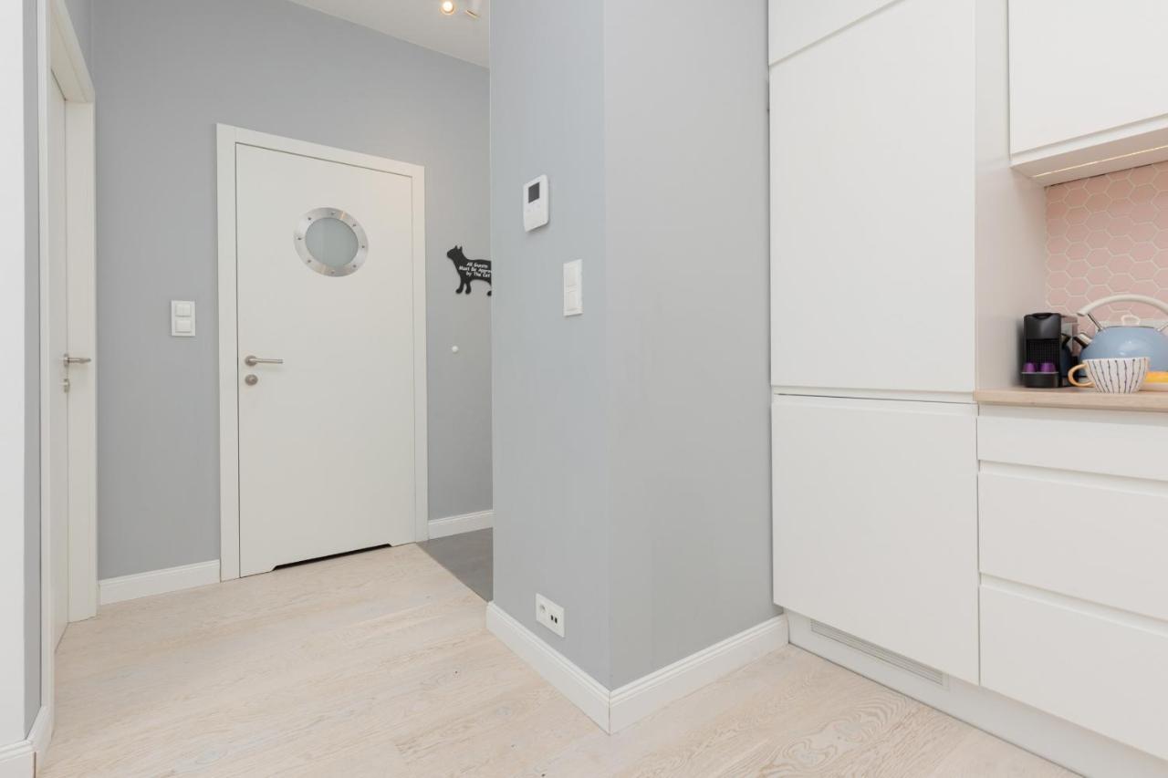 Sarmacka Apartment With Balcony Warsaw Wilanow By Noclegi Renters Екстериор снимка