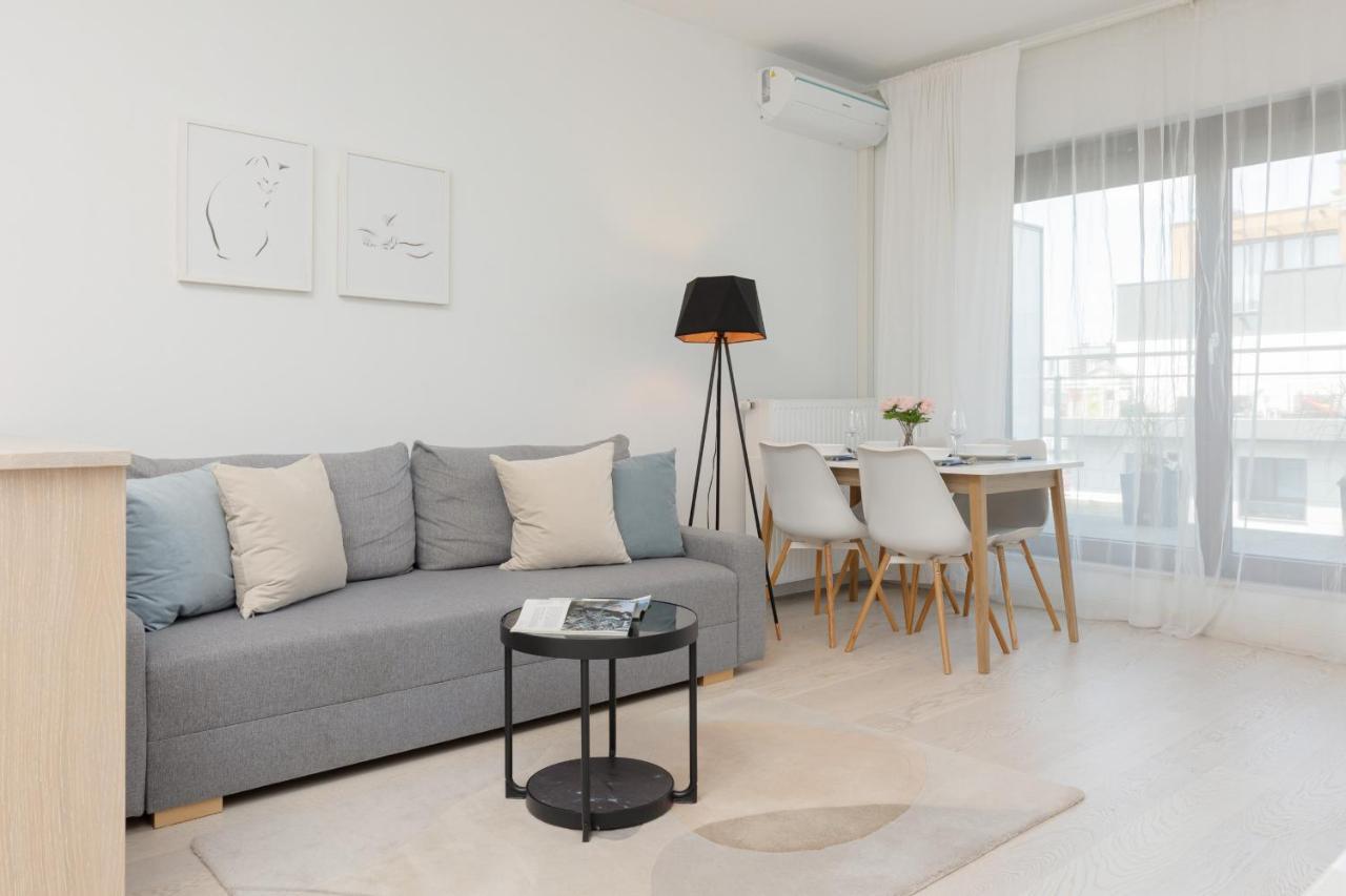 Sarmacka Apartment With Balcony Warsaw Wilanow By Noclegi Renters Екстериор снимка